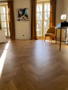 Parquet rénové par ATC pour illustrer une rénovation à Plan-de-Cuques