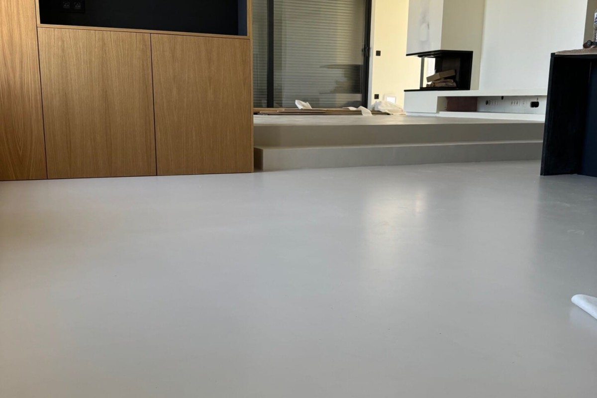 Application de béton ciré par ATC à Gardanne